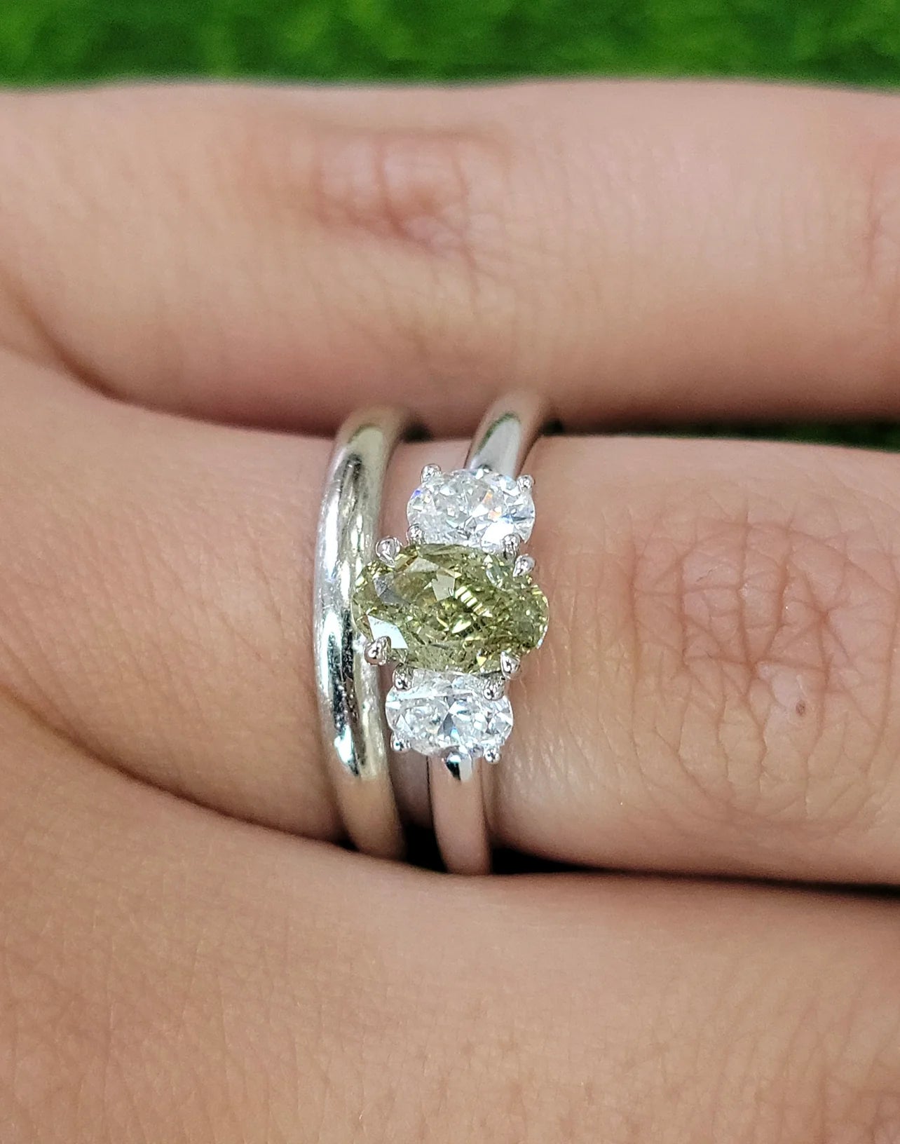 1.01 ct 'Chameleon' Diamond Oval Gia Ring
